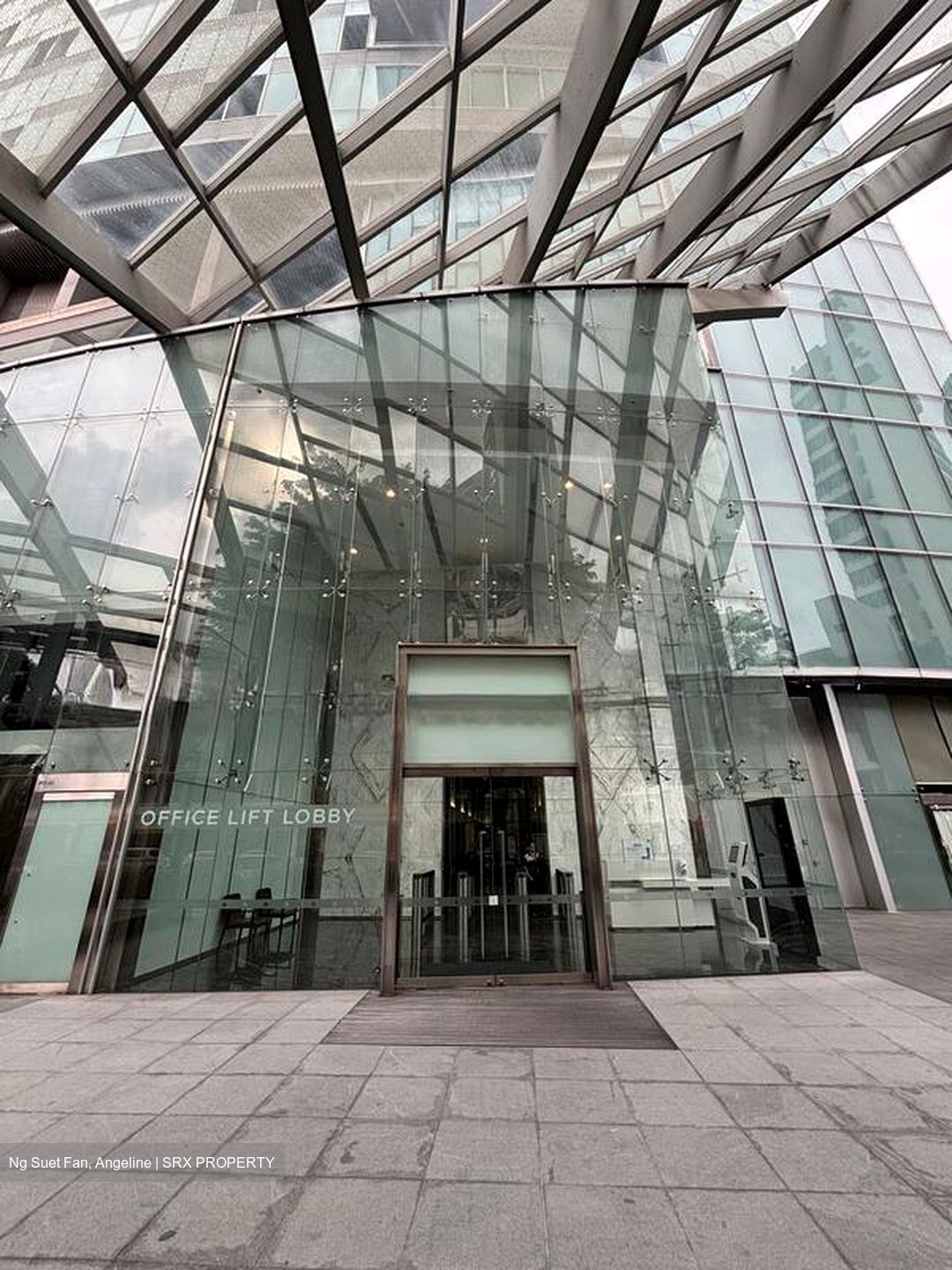 Arc 380 (D8), Office #503409101